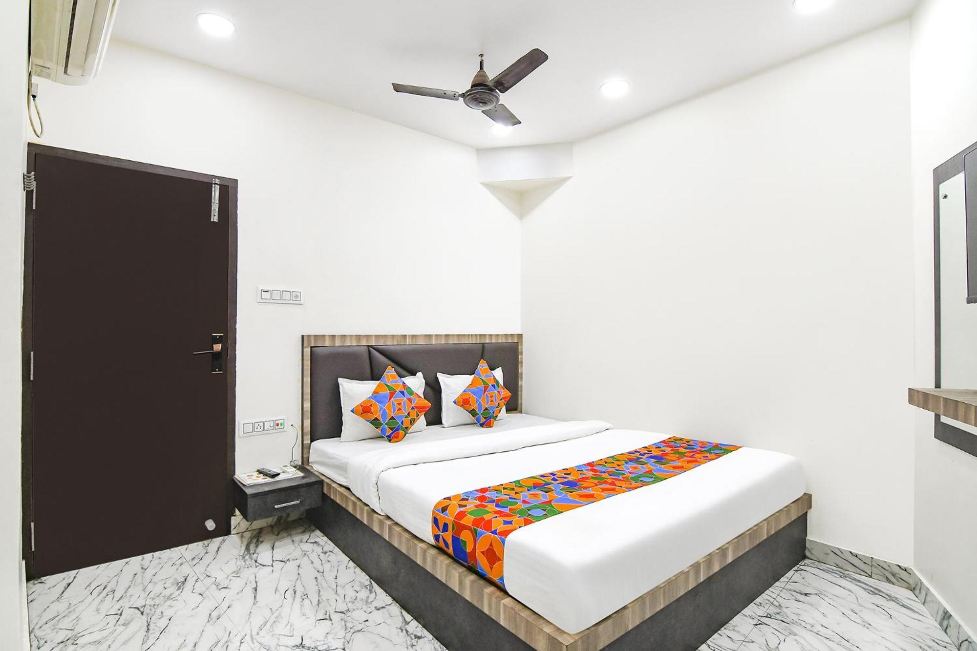 Fabexpress Sr Royale - Nr Sealdah Station Hotel Calcutá Exterior foto