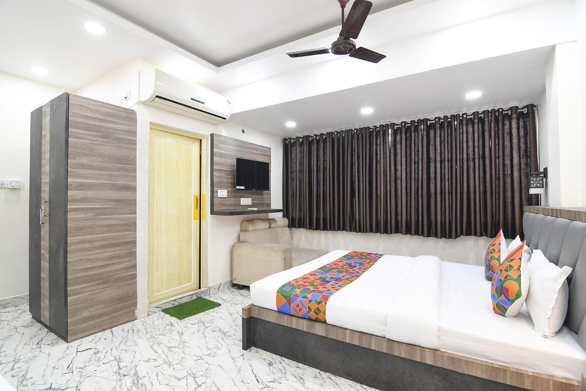 Fabexpress Sr Royale - Nr Sealdah Station Hotel Calcutá Exterior foto
