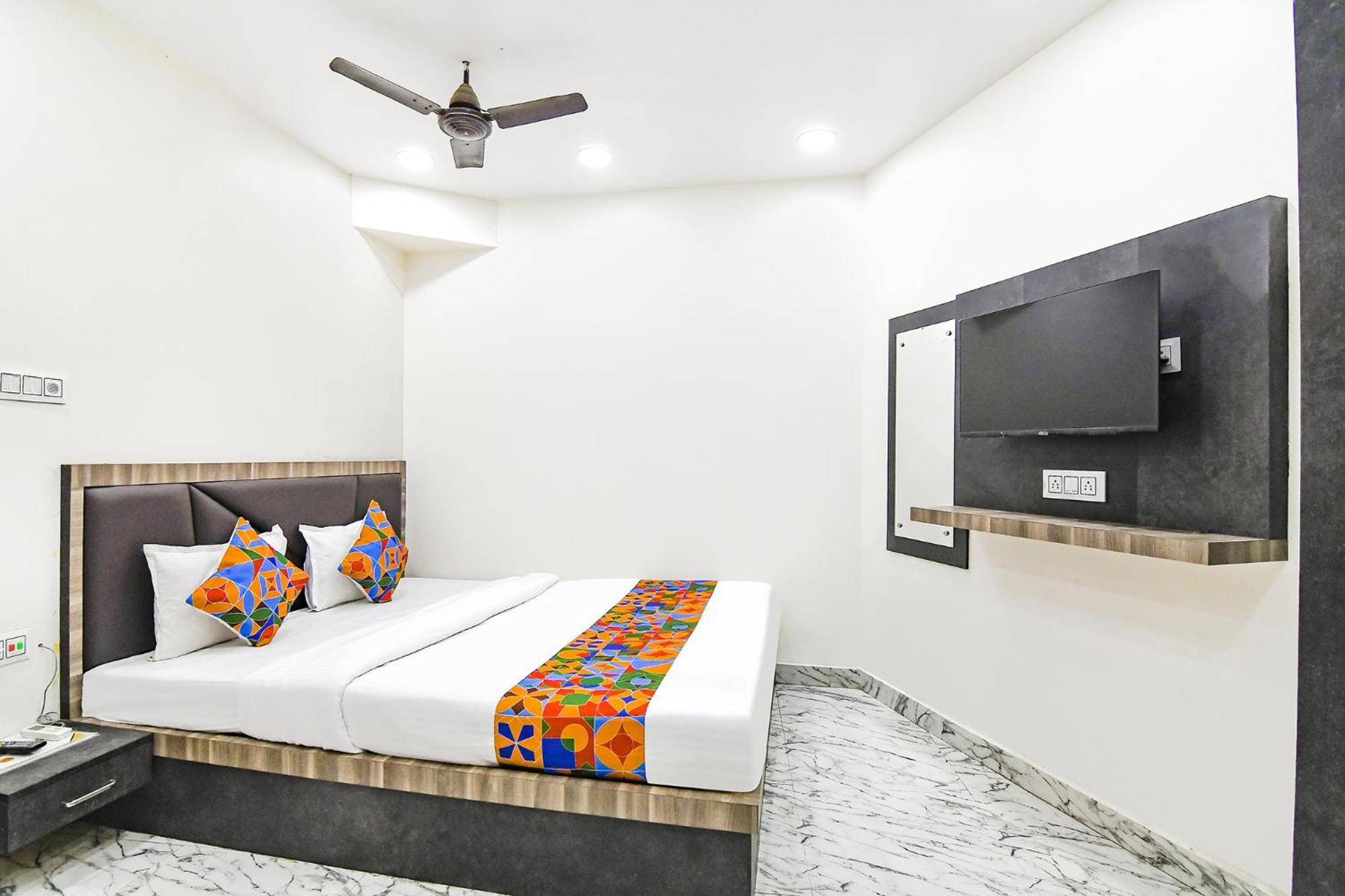 Fabexpress Sr Royale - Nr Sealdah Station Hotel Calcutá Exterior foto